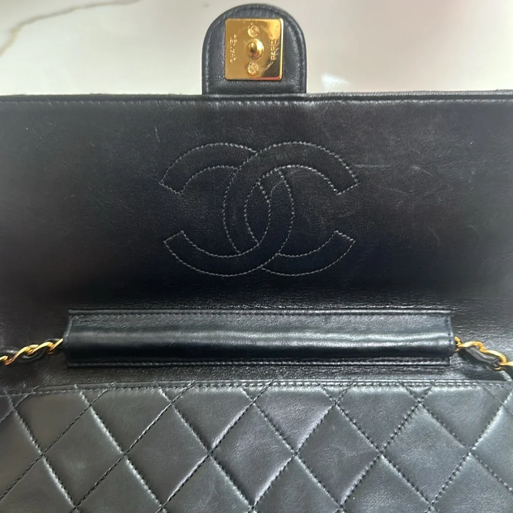 Chanel Black Lambskin Medium Single Flap Quilted Leather Bag Gold Hardware - Picture 10 of 15